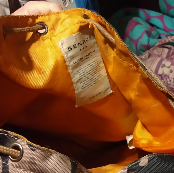 Backpack - Picture 4 of 4